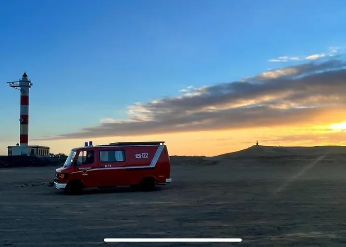 Conny, A Mercedes Firefighter Camper Kemping