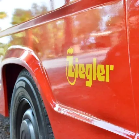 Conny, A Mercedes Firefighter Camper キャンプ場 ロスクリスティアーノス