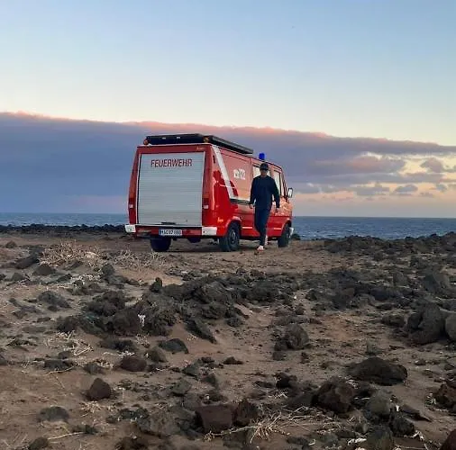 Conny, A Mercedes Firefighter Camper مكان تخييم لوس كريستيانوس